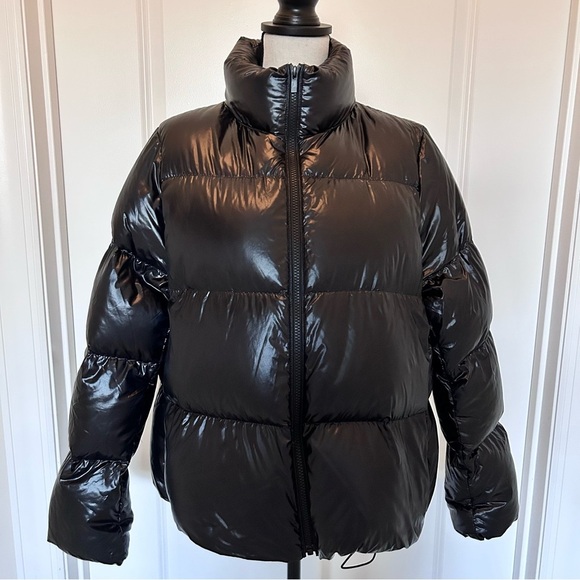 Uniqlo Black Packable Puffer Jacket with Glossy Finish SZ L - Picture 1 of 6